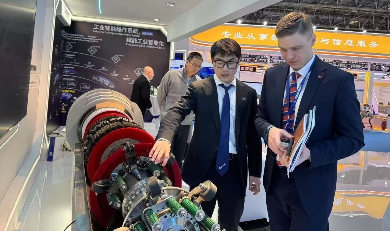 寂寞的少妇的诱惑